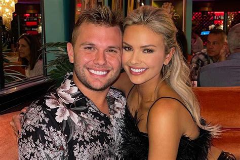 chase and emmy split|2020: Chase Chrisley and Emmy Medders start dating。